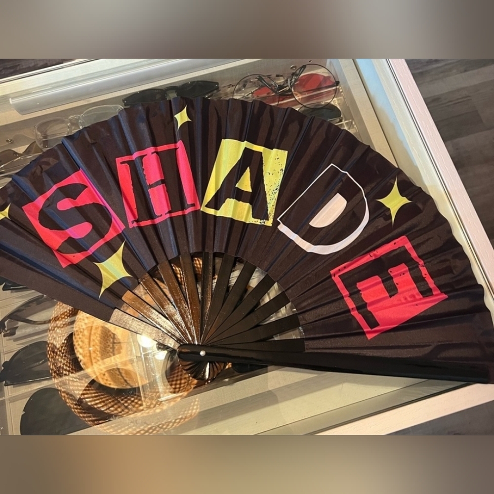 Shade Clack Fan